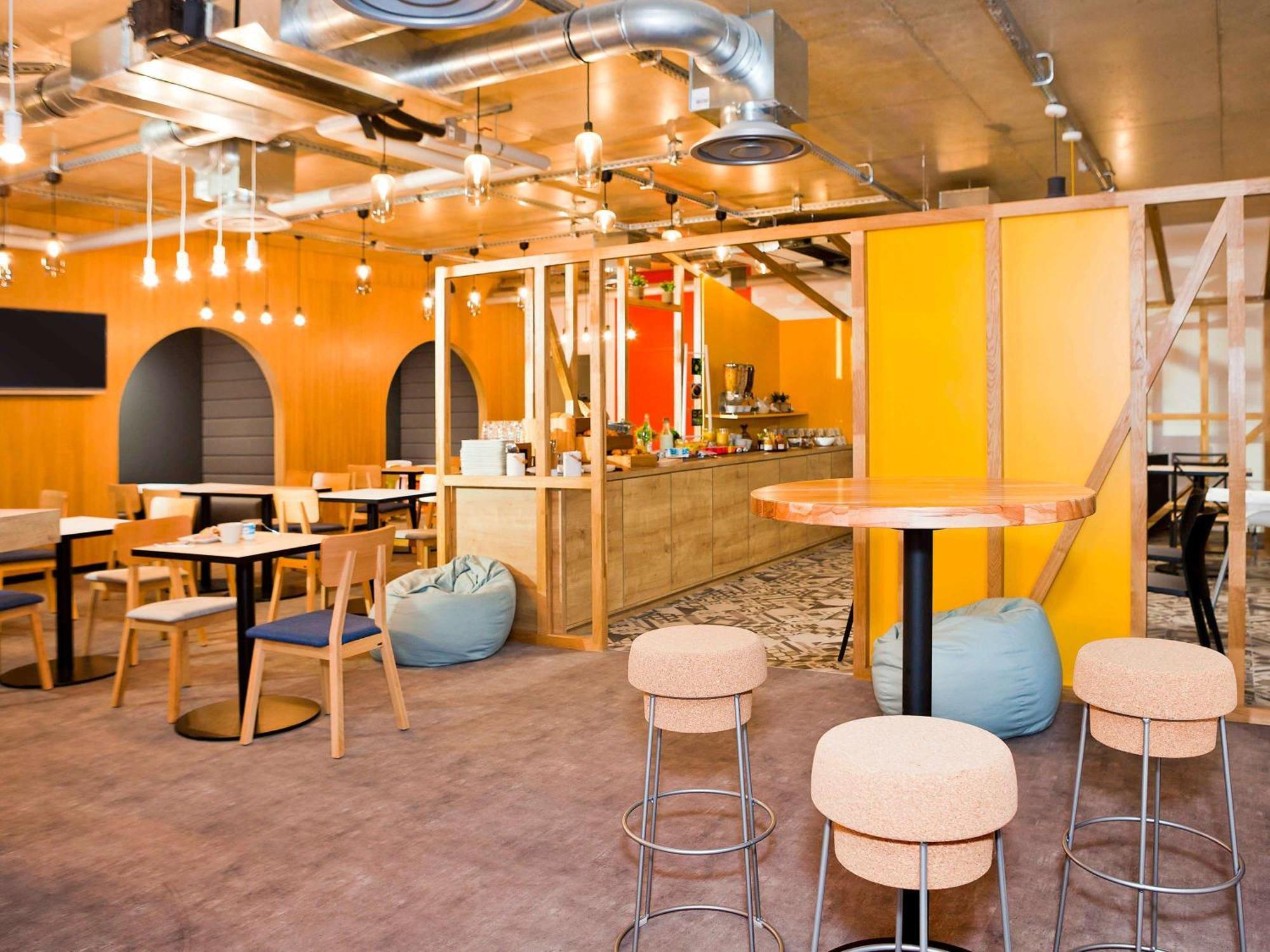 Hotel Ibis Styles En Champagne Centre 3*