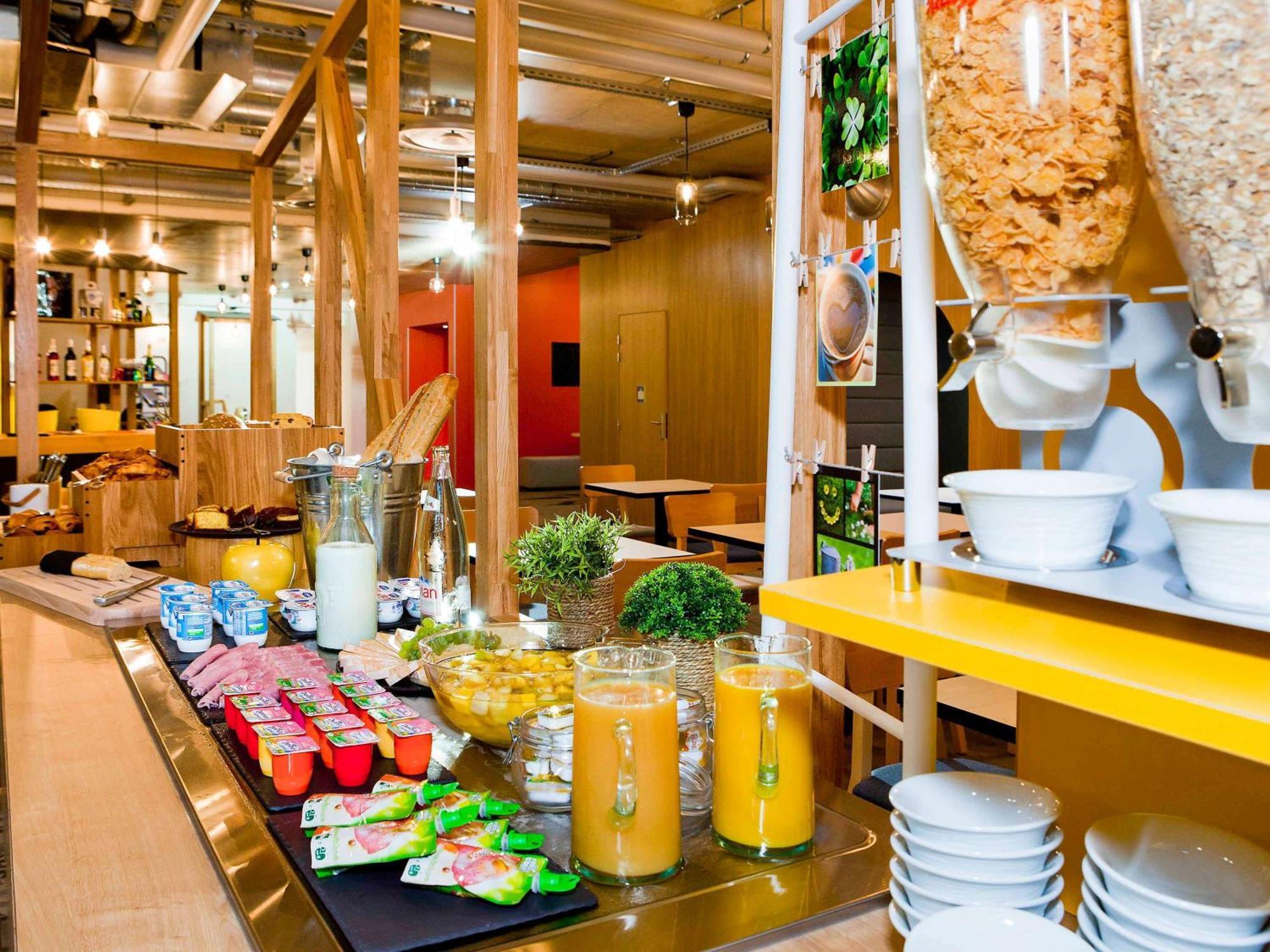Ibis Styles En Champagne Centre Hotel