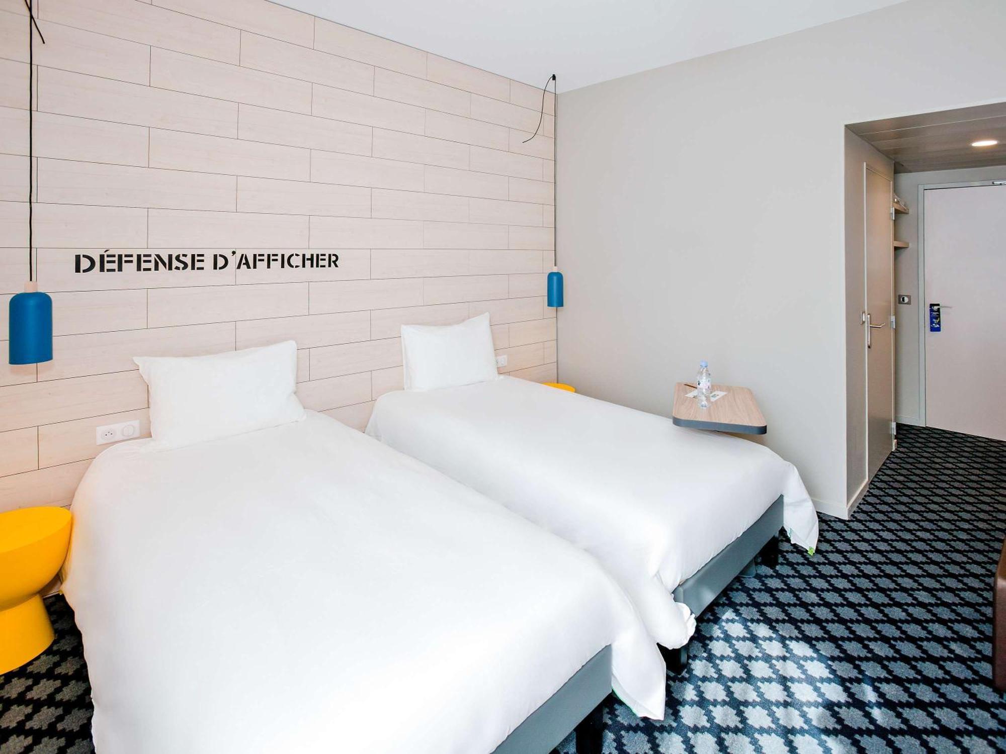 Ibis Styles En Champagne Centre Hotel 3*