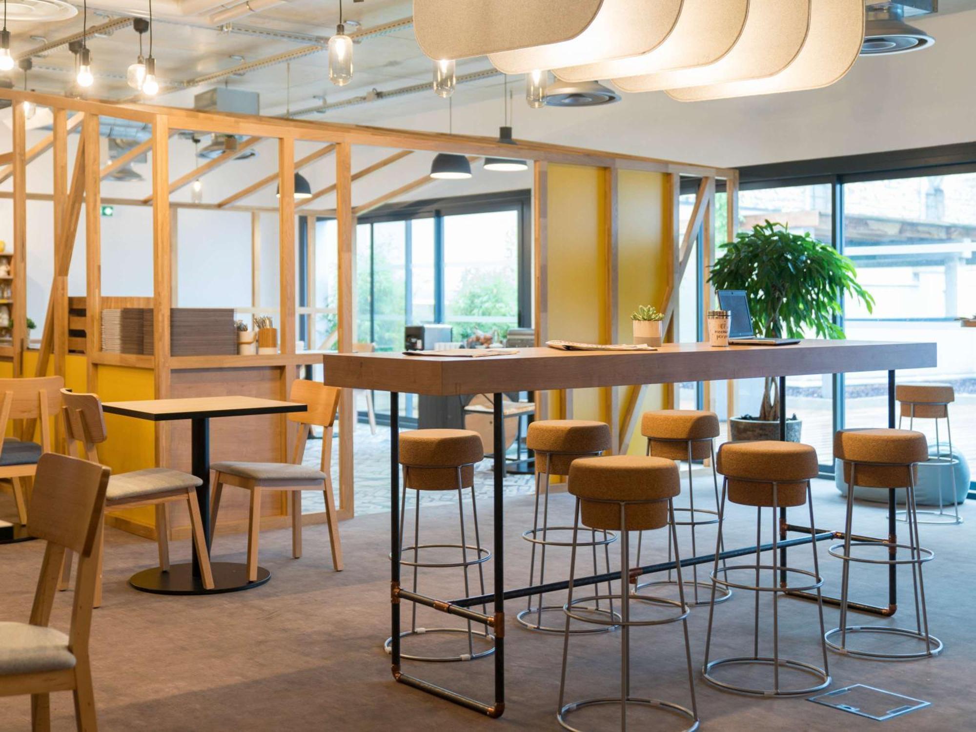 Ibis Styles En Champagne Centre