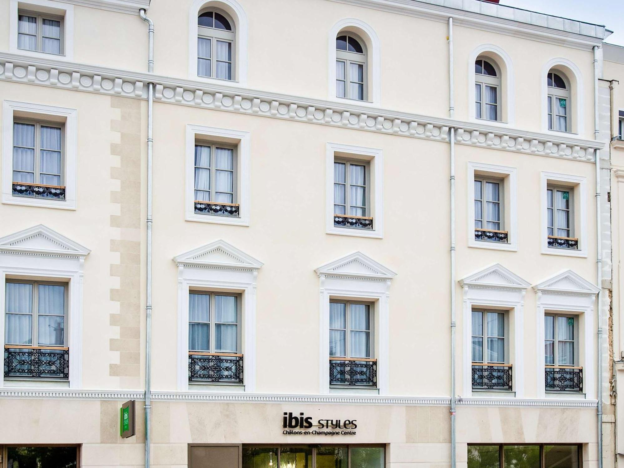 Hotel Ibis Styles En Champagne Centre