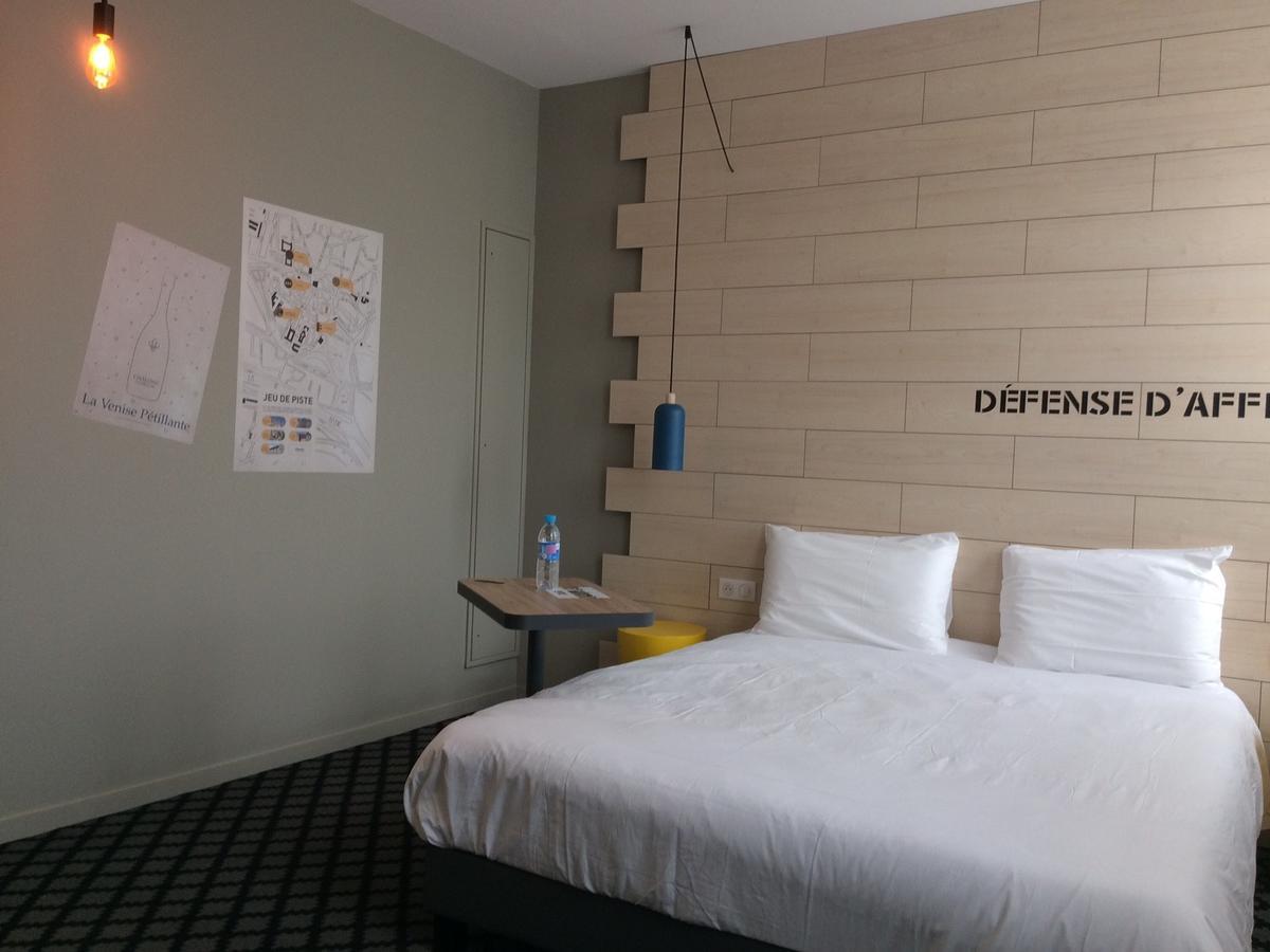 Ibis Styles En Champagne Centre Hotel 3*