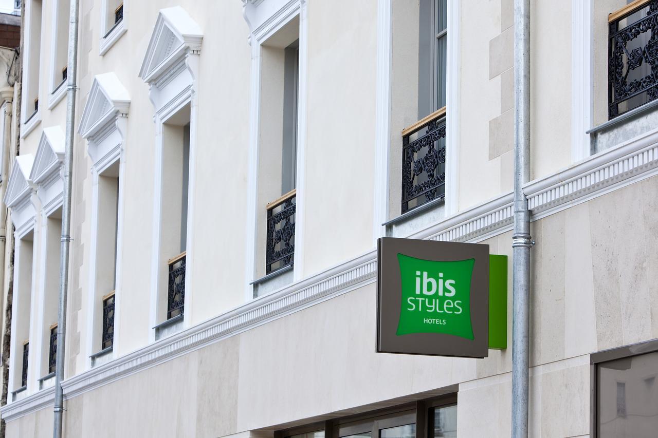 Ibis Styles En Champagne Centre Hotel 3*